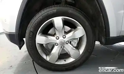 Jeep Cherokee 2012 3.0 Автомат в Москве № 232753, миниатюра 2