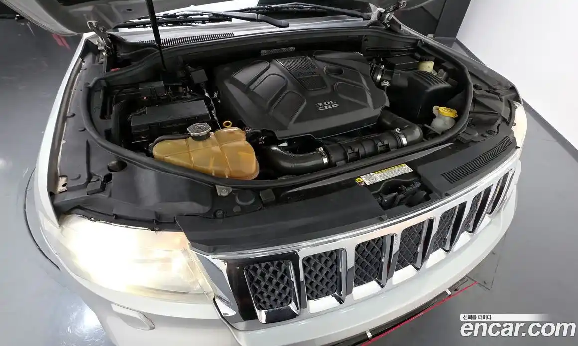 Jeep Cherokee 2012 3.0 Автомат в Москве № 232753, фото 3