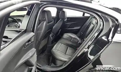 Jaguar XE 2016 3.0 Автомат в Москве № 238130, миниатюра 11