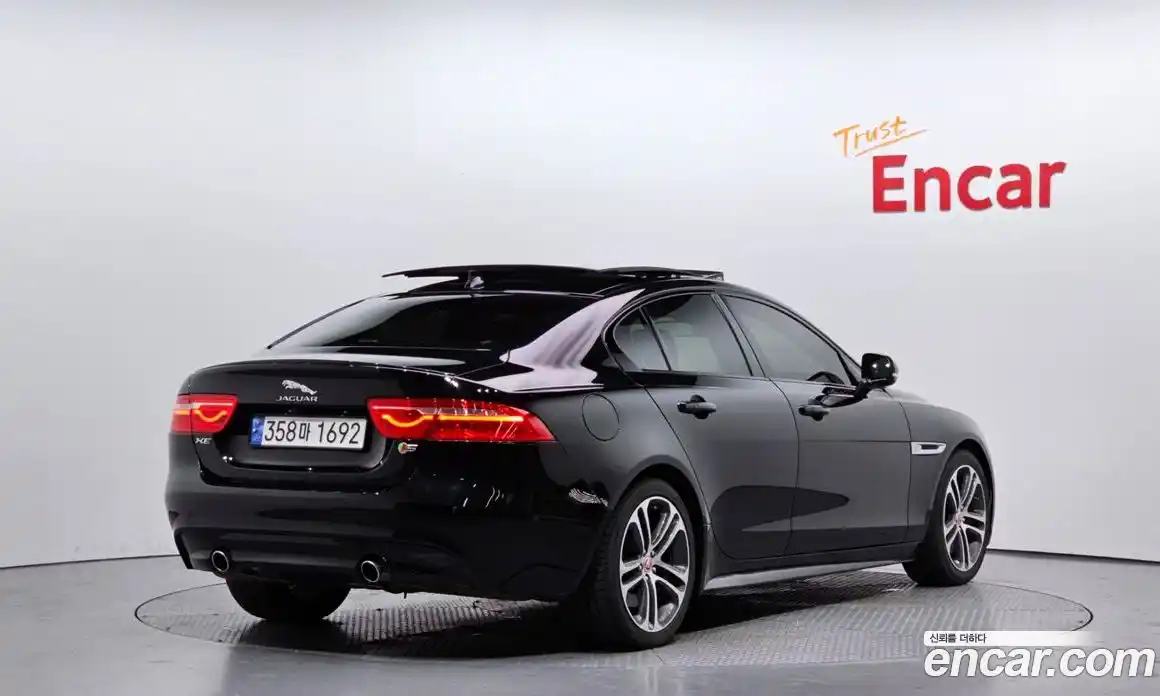 Jaguar XE 2016 3.0 Автомат в Москве № 238130, фото 3