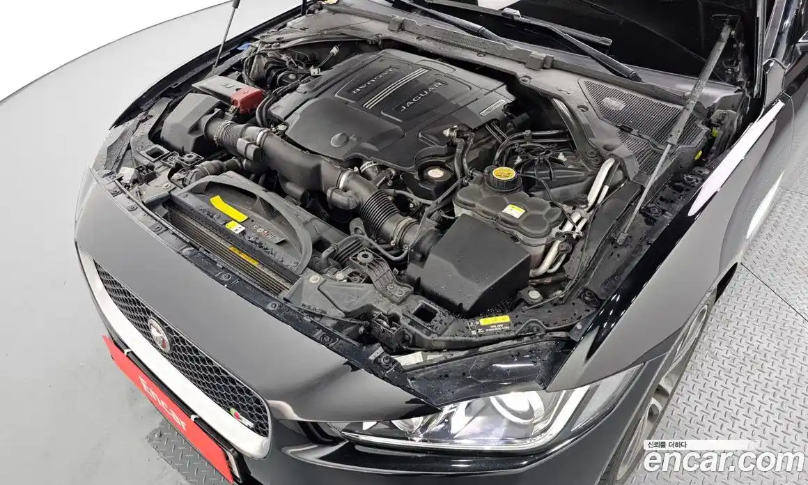 Jaguar XE 2016 3.0 Автомат в Москве № 238130, фото 10