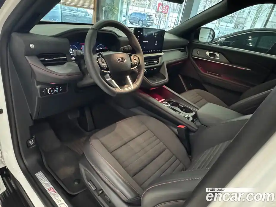 Ford Explorer 2025 2.3 Автомат в Москве № 241190, фото 10