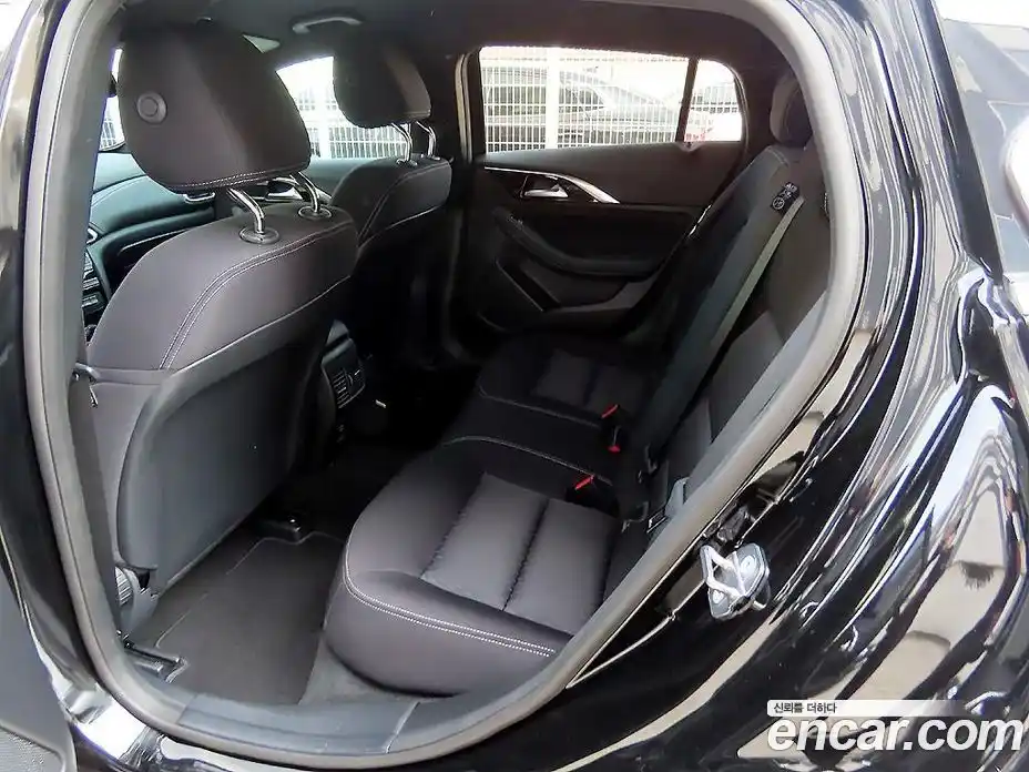 Infiniti Q30 2019 2.0 Автомат в Москве № 249191, фото 6