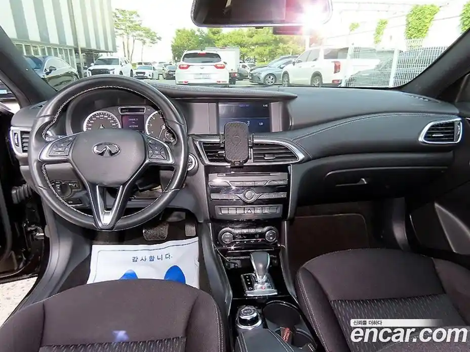 Infiniti Q30 2019 2.0 Автомат в Москве № 249191, фото 7