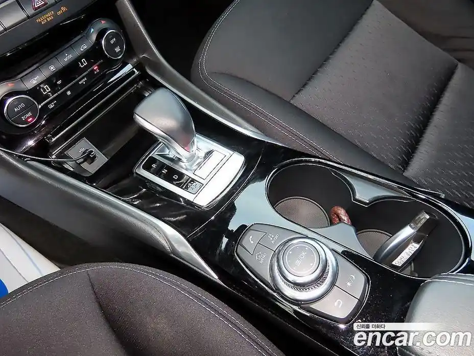 Infiniti Q30 2019 2.0 Автомат в Москве № 249191, фото 10