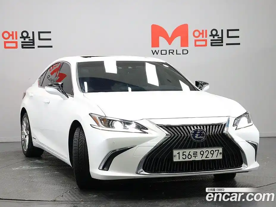 Lexus ES 2021 2.5 Вариатор в Москве № 254379, фото 3