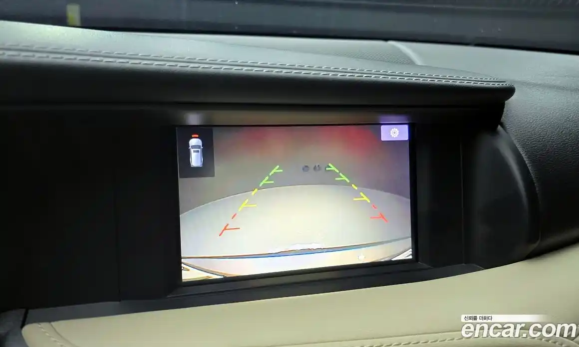 Infiniti Q30 2019 2.0 Автомат в Москве № 256152, фото 18