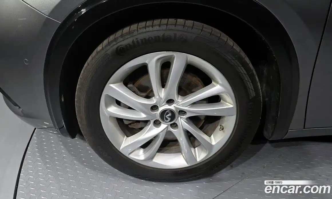 Infiniti Q30 2019 2.0 Автомат в Москве № 256152, фото 7