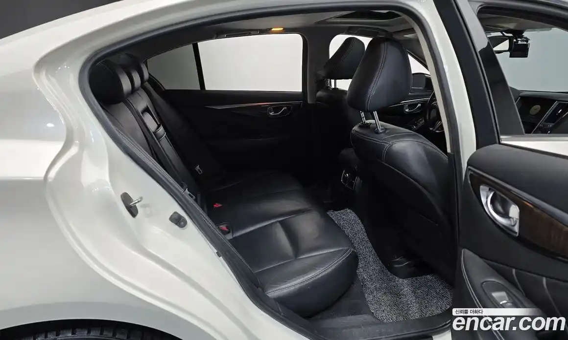 Infiniti Q50 2016 2.1 Автомат в Москве № 256182, фото 12