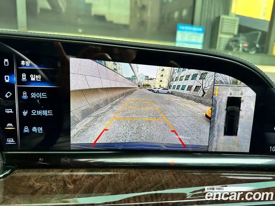 Cadillac Escalade 2023 6.2 Автомат в Москве № 256500, фото 16