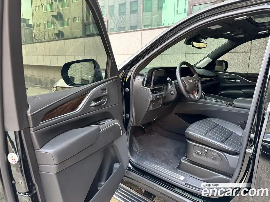 Cadillac Escalade 2023 6.2 Автомат в Москве № 256500, фото 10