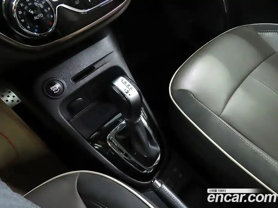 Renault QM3 2017 1.5 Автомат в Москве № 266036, фото 13