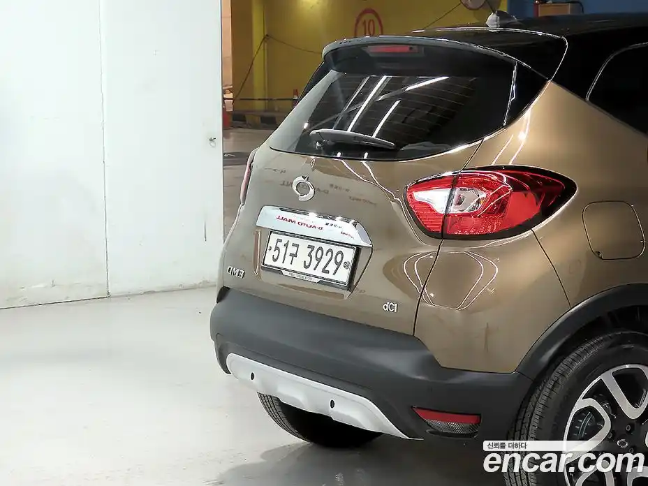 Renault QM3 2017 1.5 Автомат в Москве № 266036, фото 17