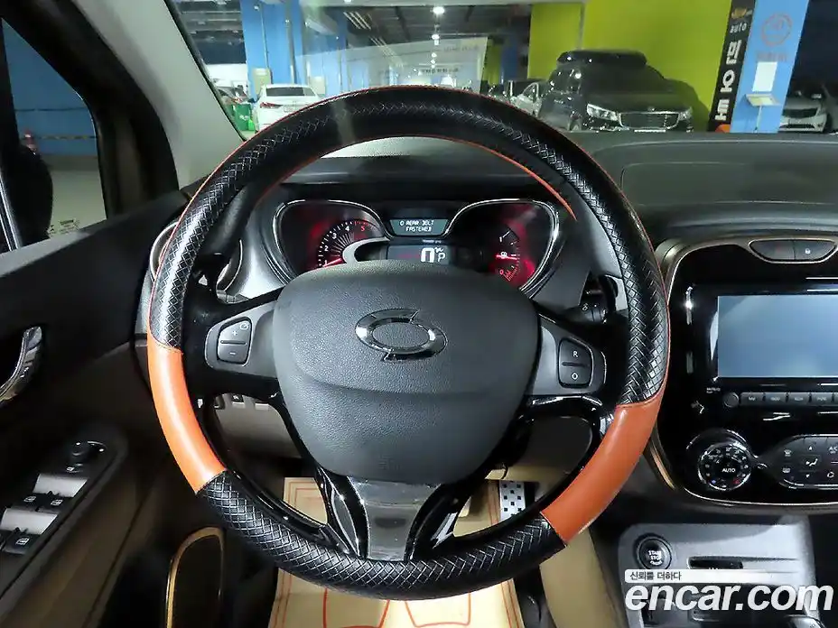 Renault QM3 2017 1.5 Автомат в Москве № 266036, фото 10