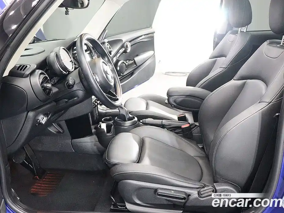 Mini Cooper 2019 1.5 Автомат в Москве № 273501, фото 14