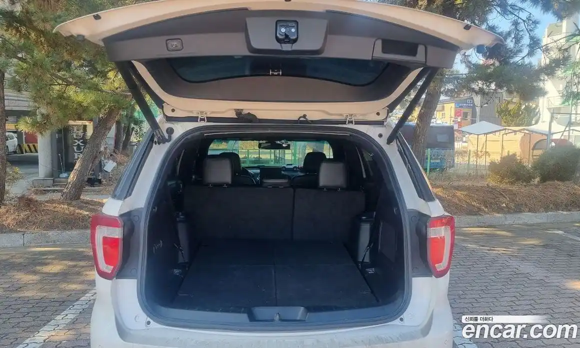 Ford Explorer 2016 3.5 Автомат в Москве № 281241, фото 7