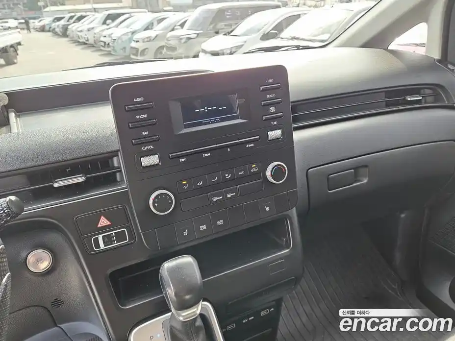 Hyundai Staria 2022 2.2 Автомат в Москве № 282274, фото 12