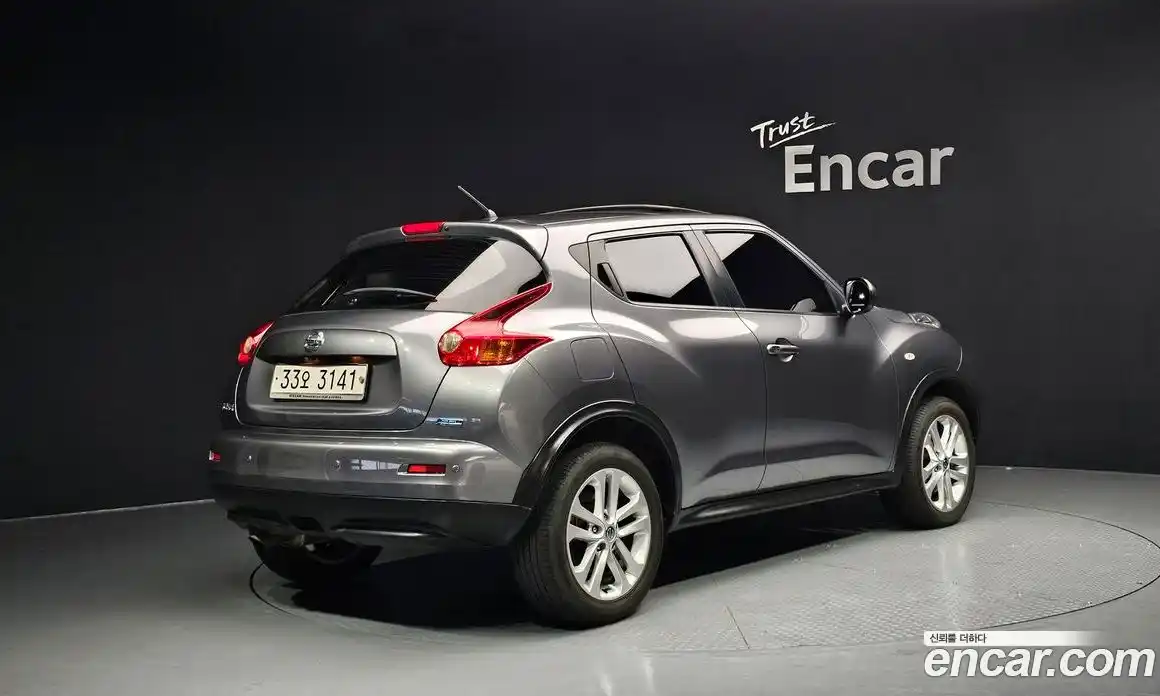 Nissan Juke 2014 1.6 Автомат в Москве № 284902, фото 1