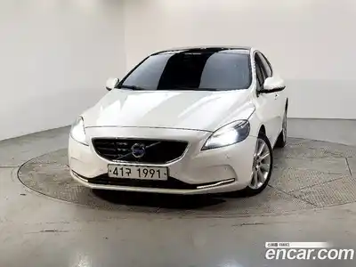 Volvo V40 2015 1.6 Автомат в Москве № 294059, миниатюра 2