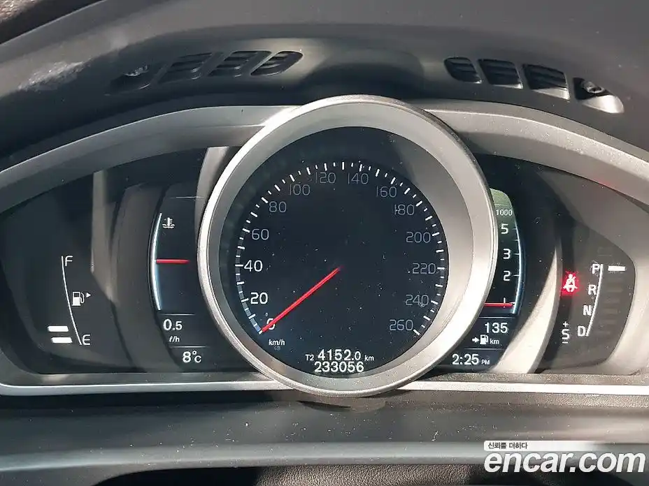 Volvo V40 2015 1.6 Автомат в Москве № 294059, фото 7