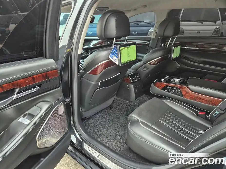 Genesis EQ900 2016 5.0 Автомат в Москве № 309192, фото 13