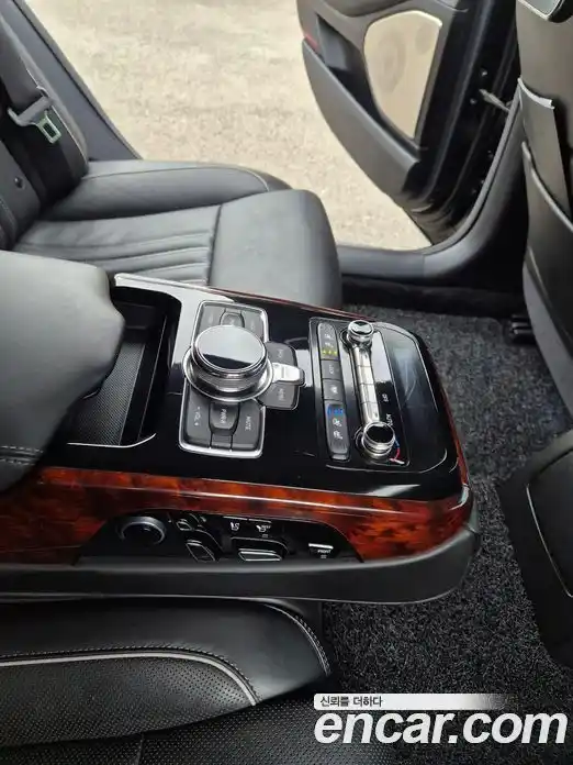 Genesis EQ900 2016 5.0 Автомат в Москве № 309192, фото 15