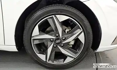 Hyundai Avante 2023 1.6 Автомат в Москве № 319372, миниатюра 9