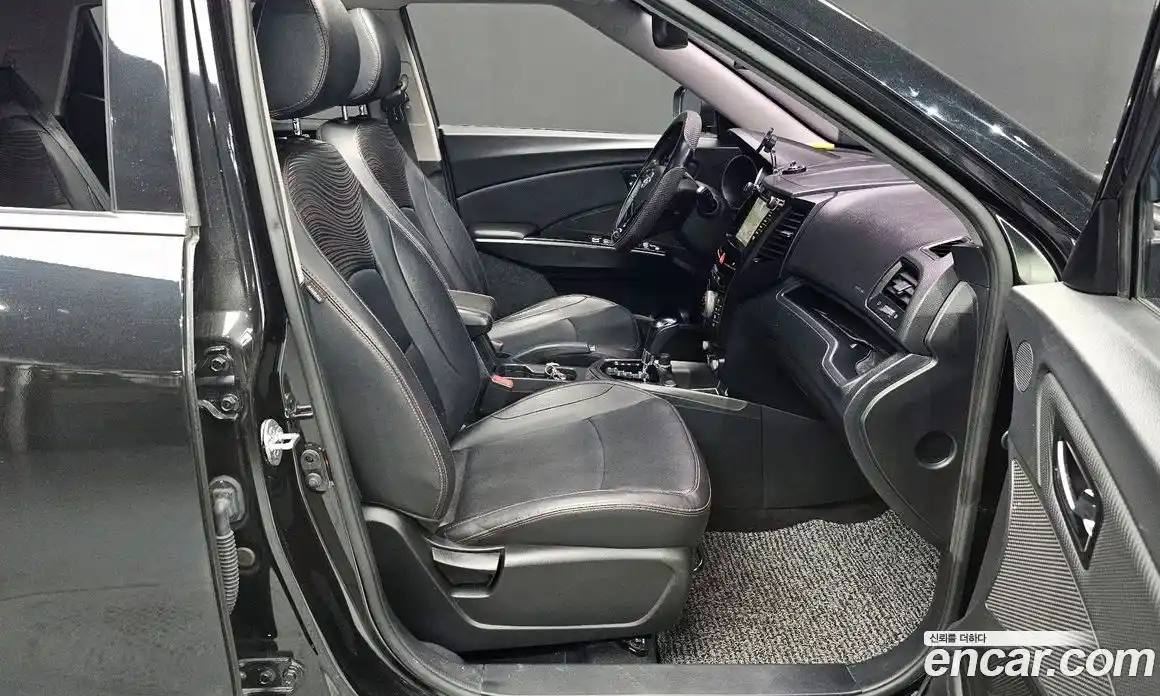 SsangYong TIBOLI 2016 1.6 Автомат в Москве № 324039, фото 11