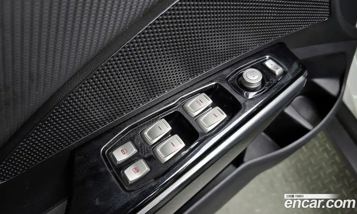 SsangYong TIBOLI 2019 1.6 Автомат в Москве № 33601, фото 9