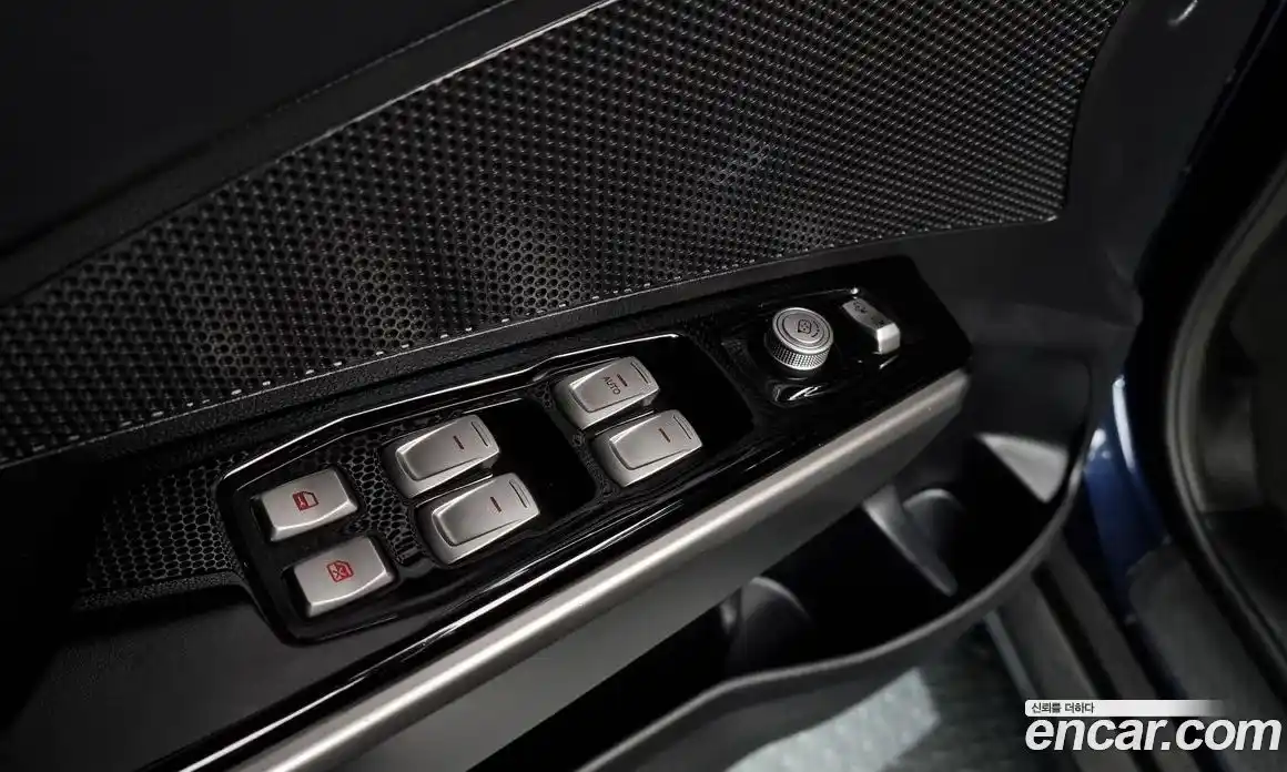 SsangYong TIBOLI 2016 1.6 Автомат в Москве № 33848, фото 6