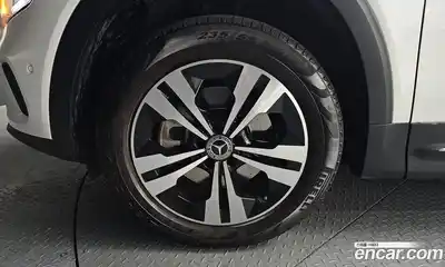 Mercedes-Benz GLB-Class 2023 1.9 Автомат в Москве № 338939, миниатюра 5