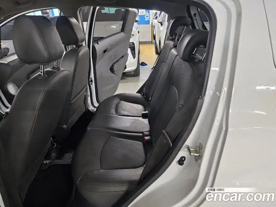 Chevrolet Spark 2014 1.0 Автомат в Москве № 354879, фото 8