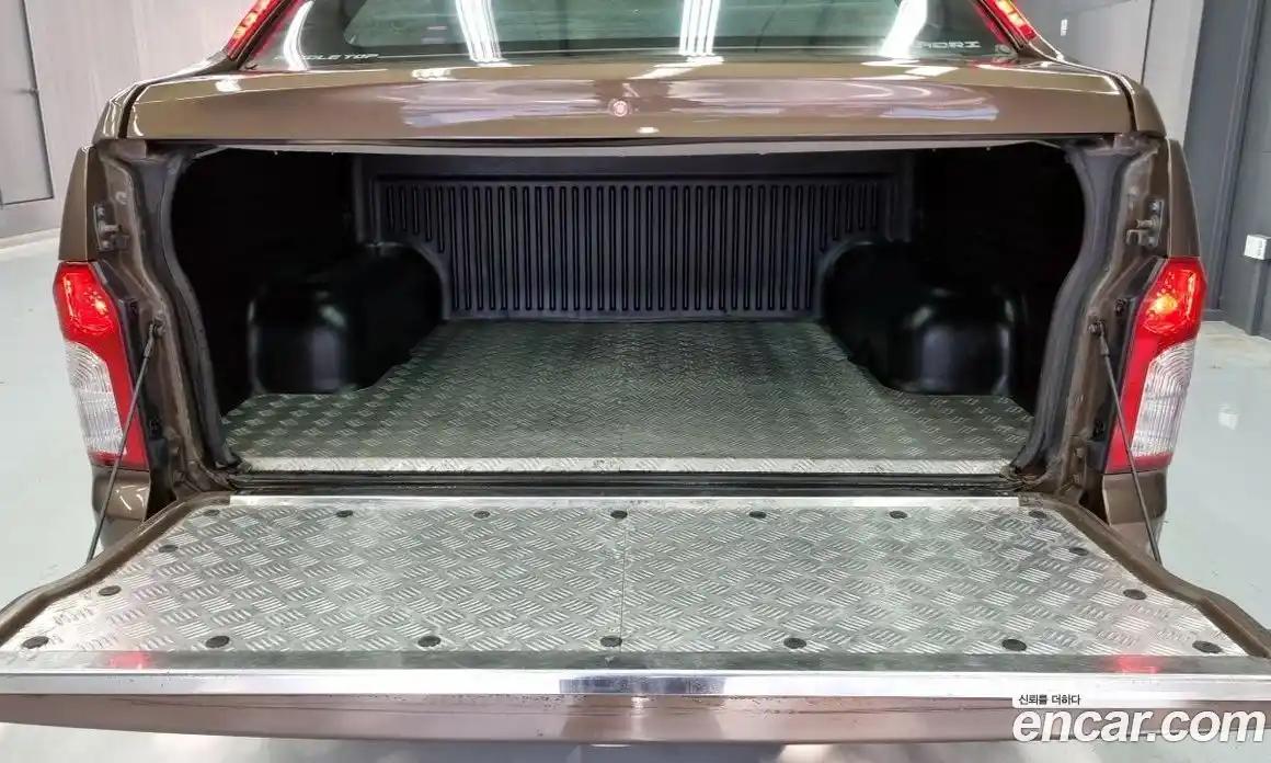 SsangYong Korando 2016 2.0 Автомат в Москве № 35509, фото 16