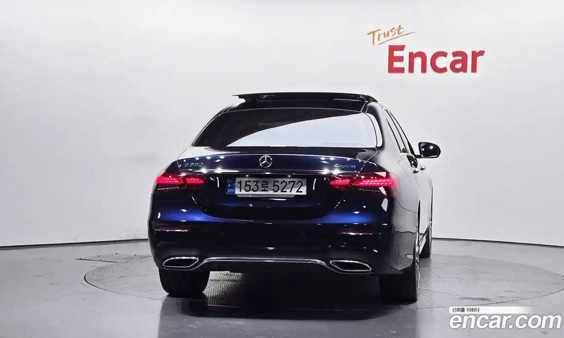 Mercedes-Benz E-Class 2022 2.0 Автомат в Москве № 372325, фото 3