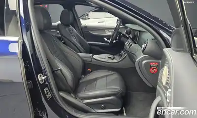 Mercedes-Benz E-Class 2022 2.0 Автомат в Москве № 372325, миниатюра 9