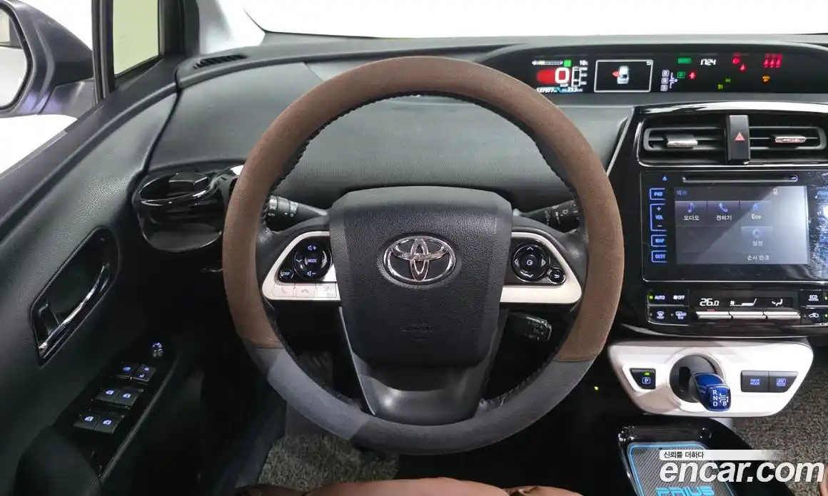 Toyota Prius 2017 1.8 Автомат в Москве № 384131, фото 13