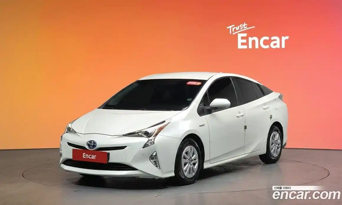 Toyota Prius 2017 1.8 Автомат в Москве № 384131, фото 20