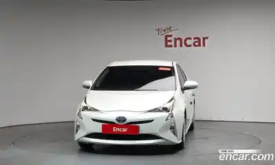 Toyota Prius 2017 1.8 Автомат в Москве № 384131, миниатюра 2