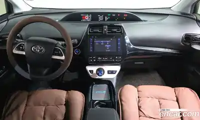 Toyota Prius 2017 1.8 Автомат в Москве № 384131, миниатюра 6