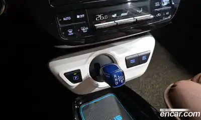 Toyota Prius 2017 1.8 Автомат в Москве № 384131, миниатюра 8