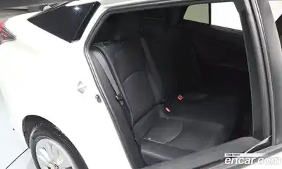 Toyota Prius 2017 1.8 Автомат в Москве № 384131, миниатюра 10