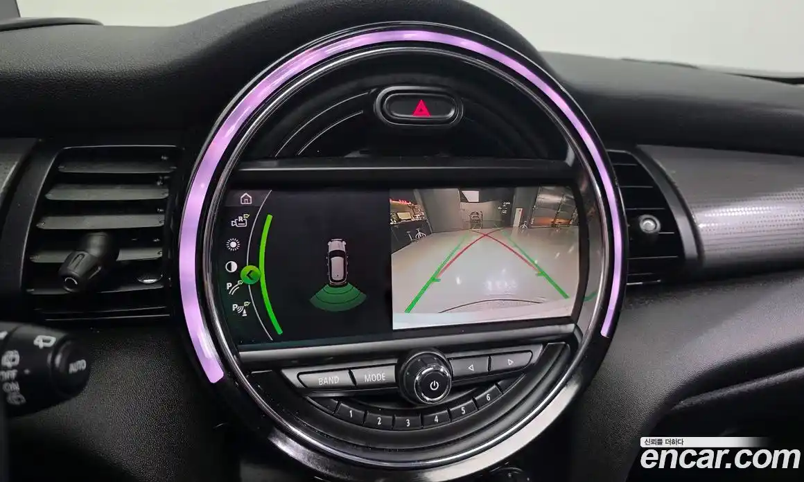 Mini Cooper 2021 1.5 Автомат в Москве № 392610, фото 15