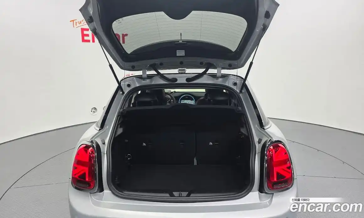 Mini Cooper 2021 1.5 Автомат в Москве № 392610, фото 20