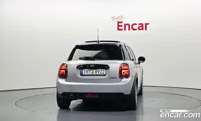 Mini Cooper 2021 1.5 Автомат в Москве № 392610, миниатюра 4