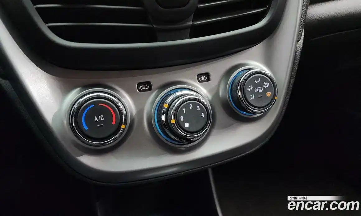 Chevrolet Spark 2016 1.0 Автомат в Москве № 40660, фото 13