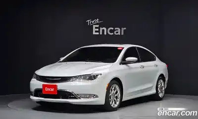 Chrysler 200, 2015