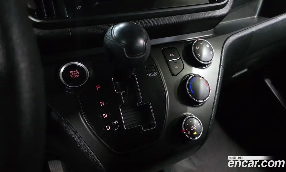 Kia Ray 2023 1.0 Автомат в Москве № 43592, фото 14