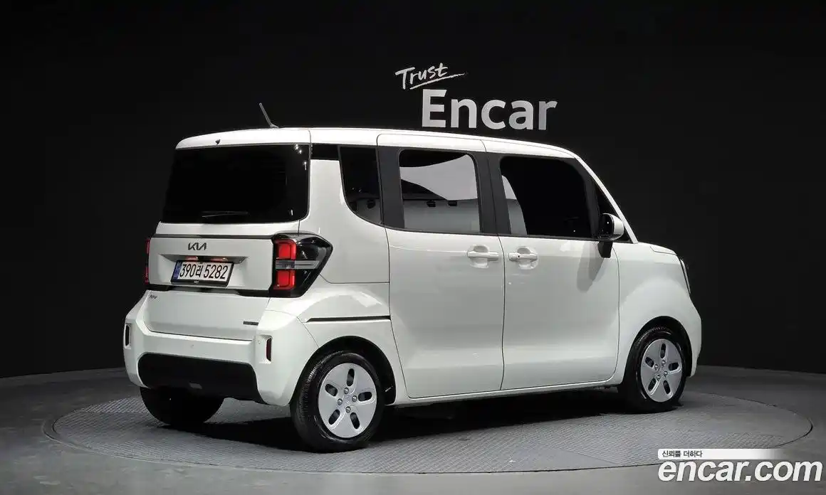 Kia Ray 2023 1.0 Автомат в Москве № 43592, фото 18