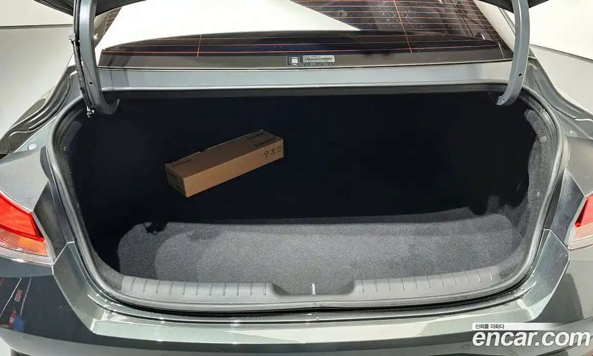 Hyundai Avante 2023 1.6 Автомат в Москве № 44150, фото 5