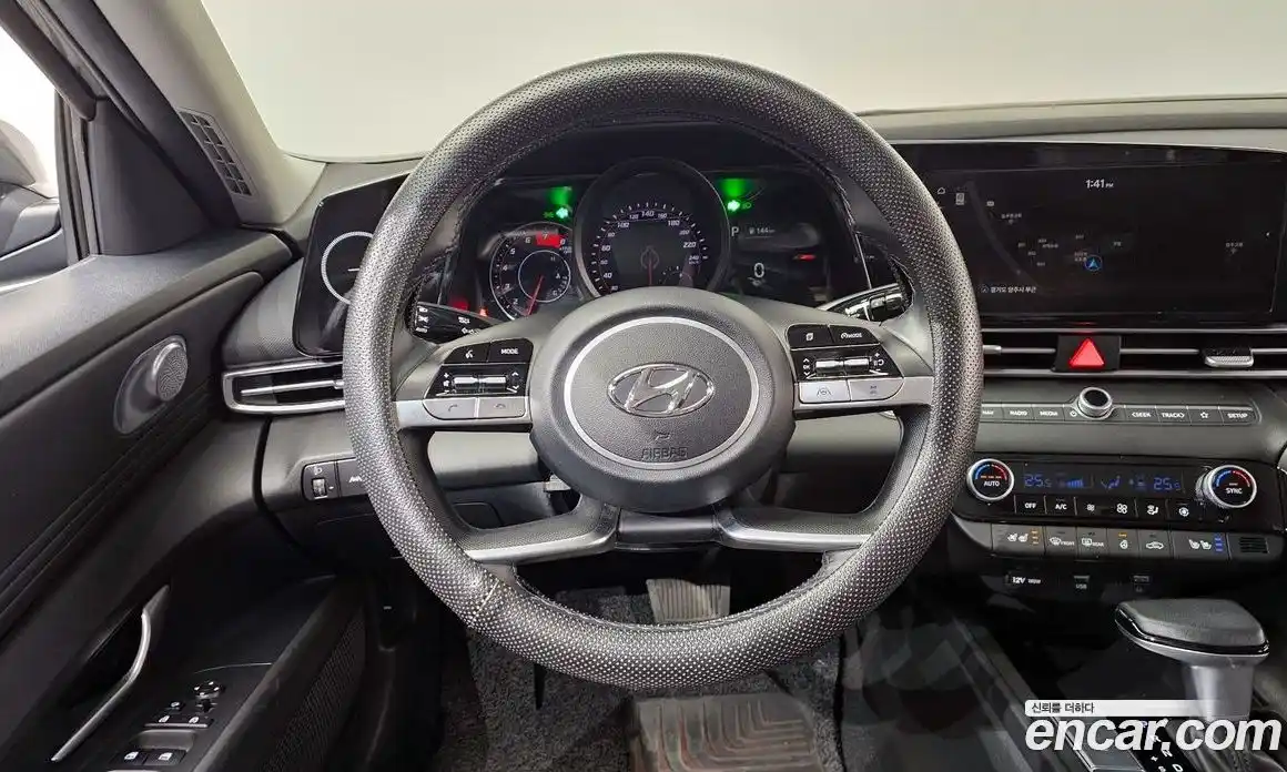 Hyundai Avante 2023 1.6 Автомат в Москве № 44150, фото 7